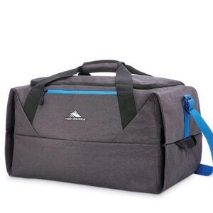 NWT 50L Packable duffle
